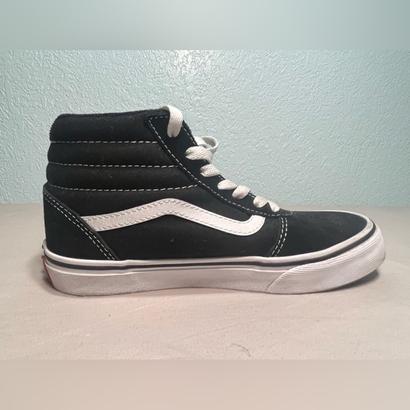 VANS Sk8-Hi Sneakers GUC Black & White Kids Size 3/Women’s Size 4.5 - Picture 15 of 15